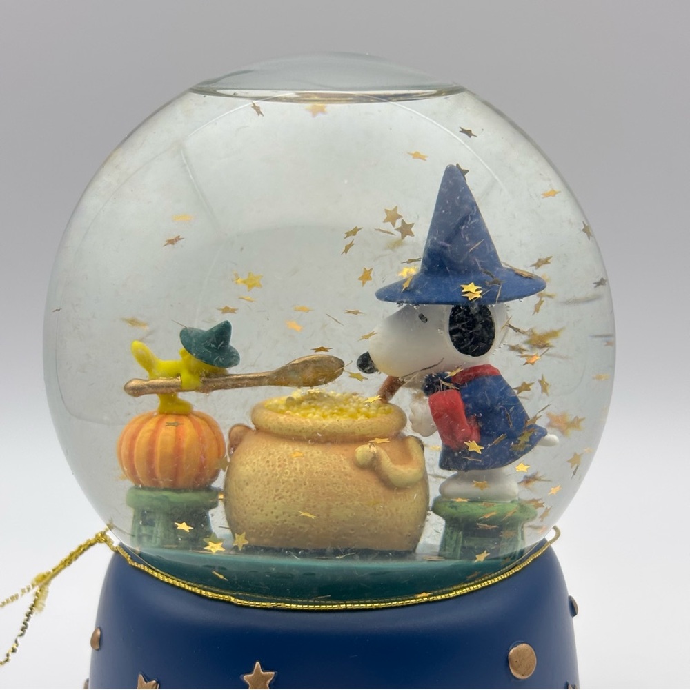 Department 56 Peanuts Snoopy "Sorcerer‘s Apprentice" Halloween Snowglobe - New - Picture 7 of 13